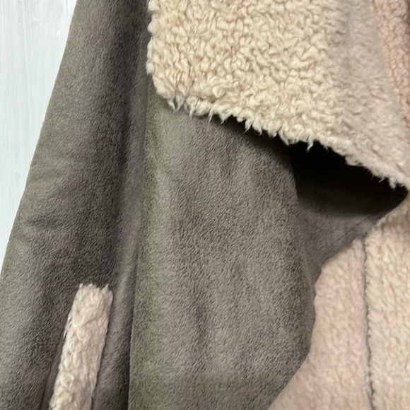 Women’s vest - Picture 2 of 3